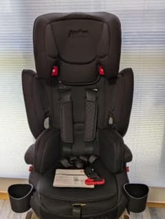 【Aprica】エアグルーヴ プラス チャイルドシート カップホルダー付き Aprica チャイルド&ジュニアシート エアグルーヴプラス カップホルダー