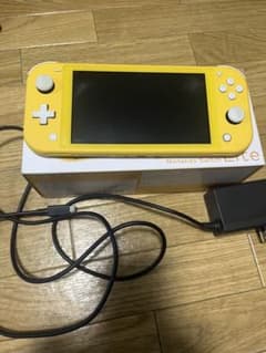 Nintendo Switch NINTENDO SWITCH LITE イエ…のサムネイル