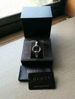 GUCCI　シルバー×ブラック　腕時計　バングル　1400のサムネイル