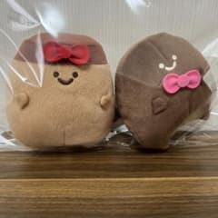 문구와 함께 초콜릿 컬러 봉제 인형 푸딩 씨 이름도없는 사람