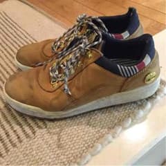 ティンバーのスニーカーですのサムネイル