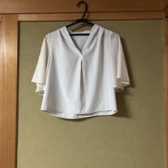 フレア袖 Vネック ブラウス ホワイトのサムネイル