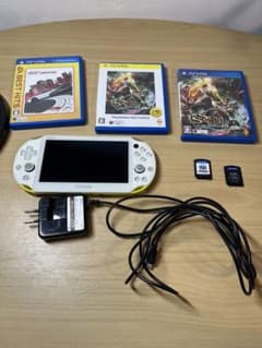 PS Vita 本体 ゲームソフト付きのサムネイル