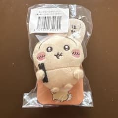 ちいかわ うさぎだらけくじ E賞 ぬいぐるみバッジ ほかッ - メルカリ
