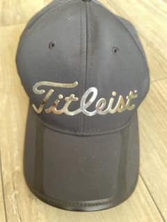 Titleist 黒 キャップ シルバープレートTitleistロゴのサムネイル