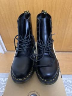 ドクターマーチン Dr.Martens 8ホールのサムネイル