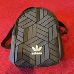 adidas ミニリュックのサムネイル