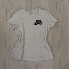 NIKE Tシャツ レディース ホワイトのサムネイル