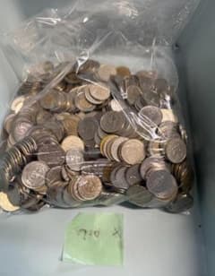 パチスロ用 メダル 25パイ 簡易洗浄済 730枚 混ざり柄 コイン 中古