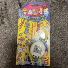 新品・未開封】初代たまごっち ホワイト BANDAI 1996 - メルカリ