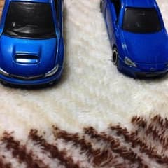 トミカ二台のサムネイル