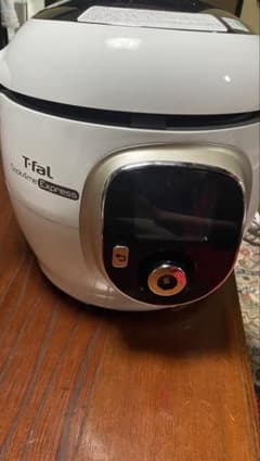 T-fal Cook4me Express 電気圧力鍋 本体のサムネイル