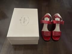 PRADA パテントレザー アンクルストラップ サンダル レッドのサムネイル