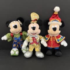 ミッキーマウス ぬいぐるみバッジ 3点セット - メルカリ