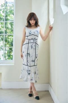 Her lip to Endless Romance Long Dressのサムネイル
