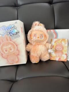 値下げ！正規品！ラブブ Labubu Energy Happiness 新品のサムネイル