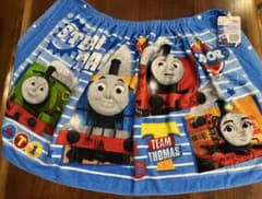 ☆新品　未使用☆ ラップタオル　プールタオル　トーマス　スナップ付きタオルのサムネイル