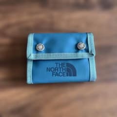 THE NORTH FACE 二つ折り財布 青のサムネイル