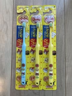 ライオン 0-3歳向けアンパンマンこどもハブラシ 3本セットのサムネイル