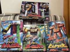 DX烈車合体トッキュウオー、ディーゼルオー、ビルドダイオー、サファリオー　4体のサムネイル