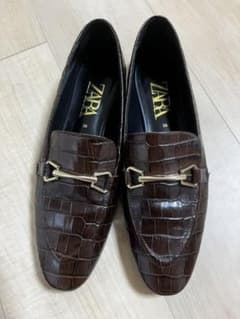 ZARA アニマル柄レザーローファーのサムネイル