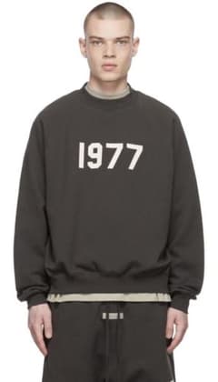 ESSENTIALS ブラック 1977 スウェットシャツ Mのサムネイル