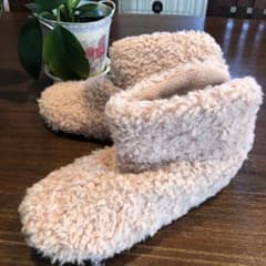 にゃんこ様専用♡ユニクロ　ルームシューズピンクとベージュ　M 未使用のサムネイル