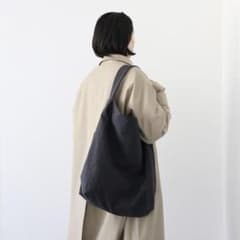ERA.(イーラ) SHRINK PIPE BAG ワンショルダーバッグ - メルカリ