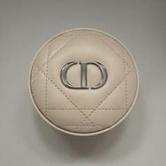 Dior ディオール フォーエヴァー クッションパウダー ラベンダーのサムネイル