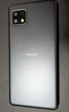 AQUOS sense4 本体 バッテリー良好のサムネイル