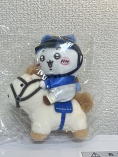 CHIIKAWA MINISO 競馬 ハチワレ ぬいぐるみ マスコットのサムネイル