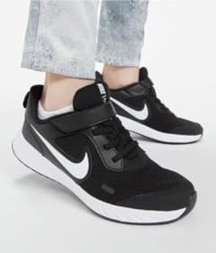 ナイキ レボリューション 5  / NIKE REVOLUTION 5のサムネイル