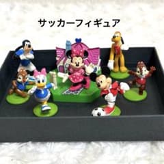 Retro Minnie Mouse House & 6 Soccer Figures (with magnets)