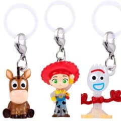 トイストーリー5 めじるしアクセサリー ジェシー フォーキー ブルズアイ ガチャのサムネイル