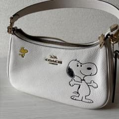 COACH スヌーピー ショルダーバッグのサムネイル