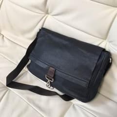 ARMANI COLLEZIONI カバンのサムネイル