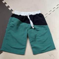 値下げしました！F.Oインターナショナル　水着　140のサムネイル