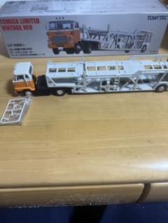 山*香様 トミカリミテッドヴィンテージ LV−N89d 日野HE366カートラン