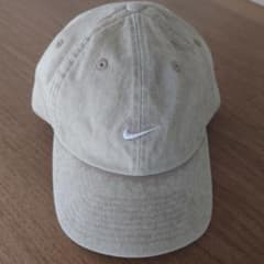 NIKE キャップ ベージュのサムネイル
