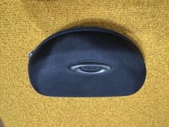 Oakley サングラスケース ブラックのサムネイル