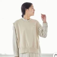着回し広がるニットベスト（アイボリー）北欧、暮らしの道具店のサムネイル