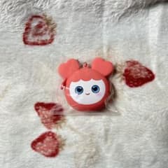 TWICE LOVELYS×GiGO シリコンミニウォレット モモ モブリー - メルカリ