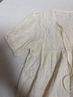 アイボリー 刺繍 半袖ブラウスのサムネイル