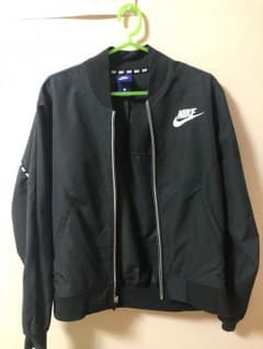 NIKE アウター ジャンバーのサムネイル