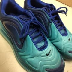 NIKEAIR MAX720のサムネイル