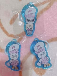 エスターバニー アクリルキーホルダー 3点セットのサムネイル