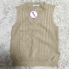SPINNS ニットベストのサムネイル