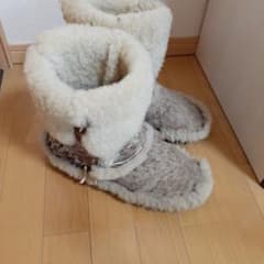浜崎あゆみ着用　ムートンブーツ 浜崎あゆみ着用 ムートンブーツ - メルカリ