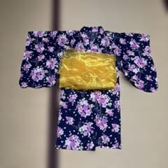 浴衣 蝶と桜柄 紺地 黄色帯セット　6歳から7歳の子用のサムネイル
