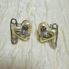 VivienneWestwood ハートピアスのサムネイル